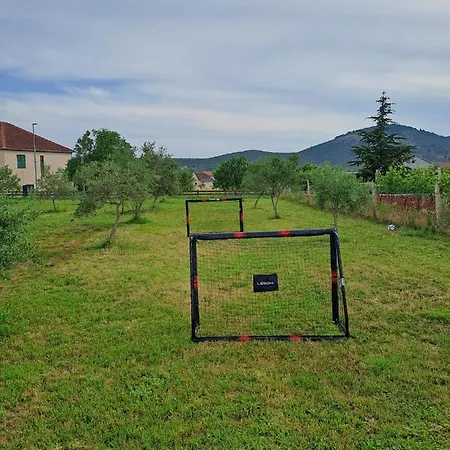 Kuca Za Odmor Neli