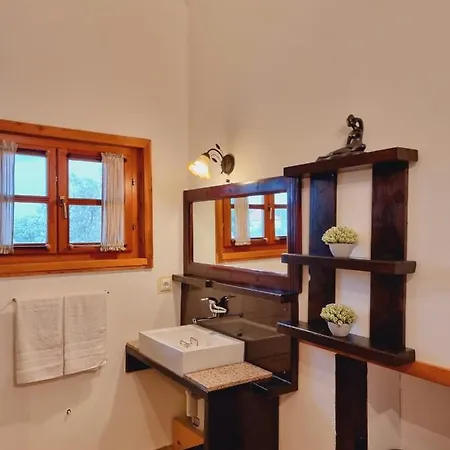 Holiday home Kuca Za Odmor Neli *